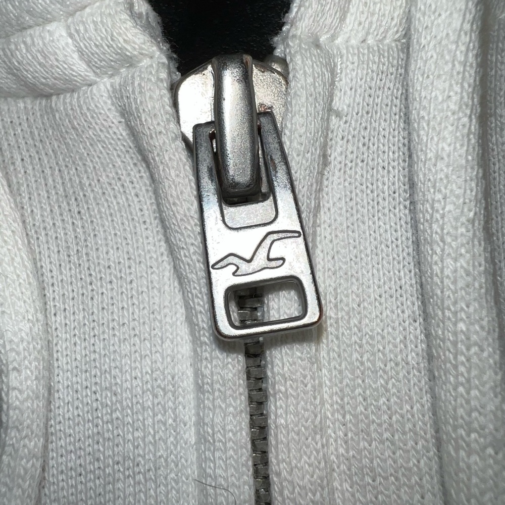 Hollister Full Zip Cropped Eyelet Hood Hoodie - Picture 6 of 11